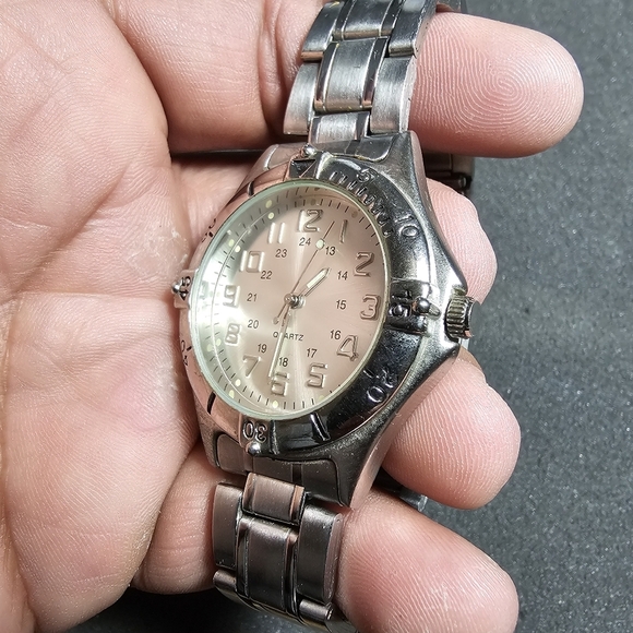 Advance Mens Silvertone Fashion Quartz Watch Working PUR54813W shows signs of we - Picture 2 of 10